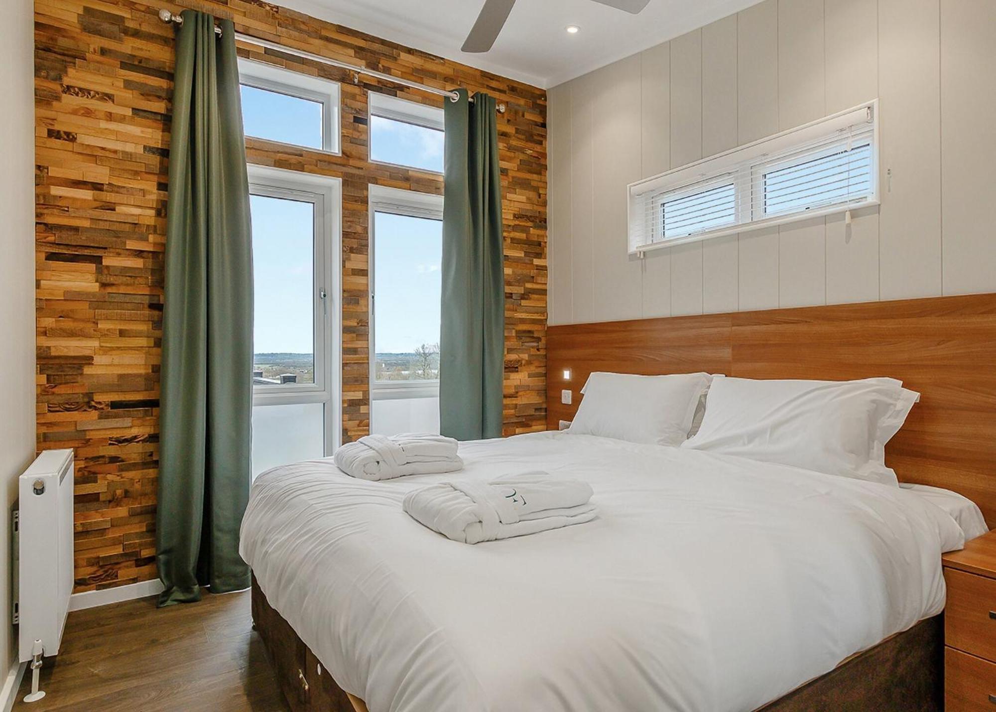 Cheddar Woods Resort And Spa Buitenkant foto